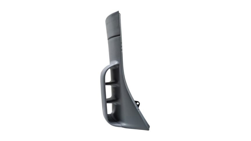 DEFLECTOR LATERAL DERECHO PARRILLA IVECO STRALIS 2007/2010