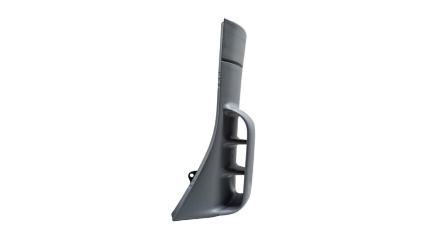 DEFLECTOR LATERAL IZQUIERDO PARRILLA IVECO STRALIS 07/10