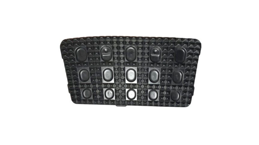 PISADERA ESTRIBO SUPERIOR IVECO TECTOR/CURSOR 11/19 DERECHO